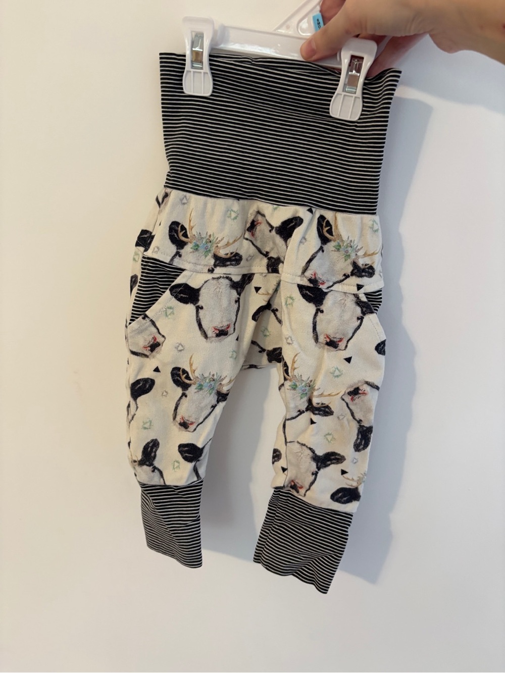 Striped Waist Kids Cow-Print Bottoms in Cream and Black evolutif